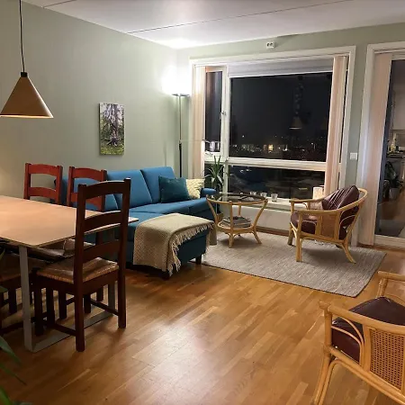 Cozy And 3 Bedroom *