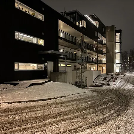 Cozy And 3 Bedroom Apartment *